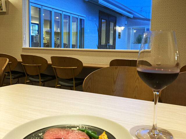 �f�B�i�[�R�[�X�̓�����_���]�[�g�J�t�F toi toi toi