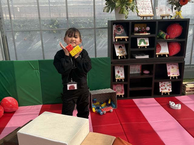 �Â��q���C�ɓ���̃L�b�Y�X�y�[�X_��������䕉�