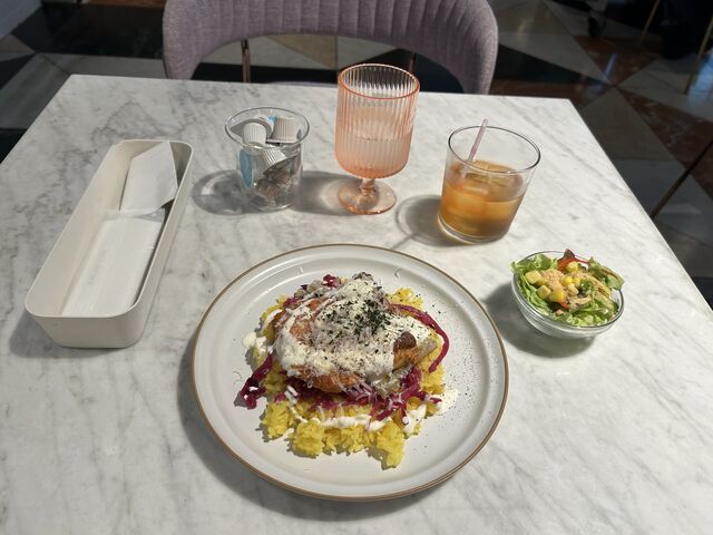�`�L���I�[�o�[���C�X_�X���b�V���J�t�F�A���h�o�[ ���(slash cafe & bar ���)