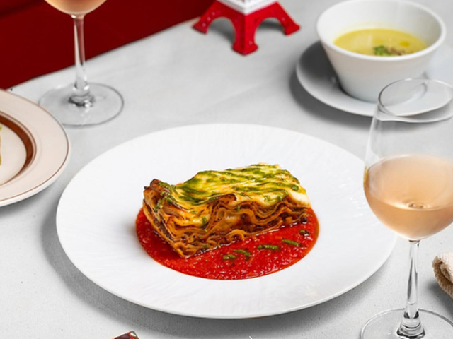 Bistrot Cafe de Paris �r�X�g���J�t�F�h�p�� �_�ˎO�{�̎ʐ^1