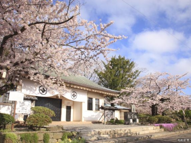 ���O����