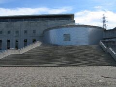 毎日興業アリーナ久喜(久喜市総合体育館メインアリーナ)の写真1