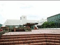 �P�H�s�������X�|�[�c��ق̎ʐ^1