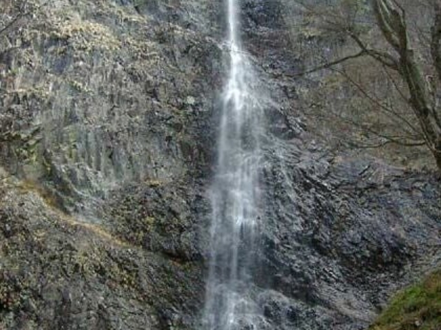 秘瀑 : 台高山脈珠玉の渓 秘瀑 : 台高山脈珠玉の渓 Amazon.co.jp: 秘瀑 台高山脈 珠玉の渓