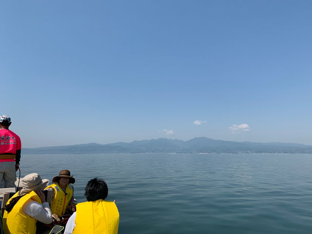 �܂�ŊC�ɐZ�����Ă��邩�̂悤�I_���ǒ��V���D�N���u