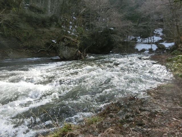 心象スケッチ たろし滝 葛丸川渓流・たろし滝｜花巻市