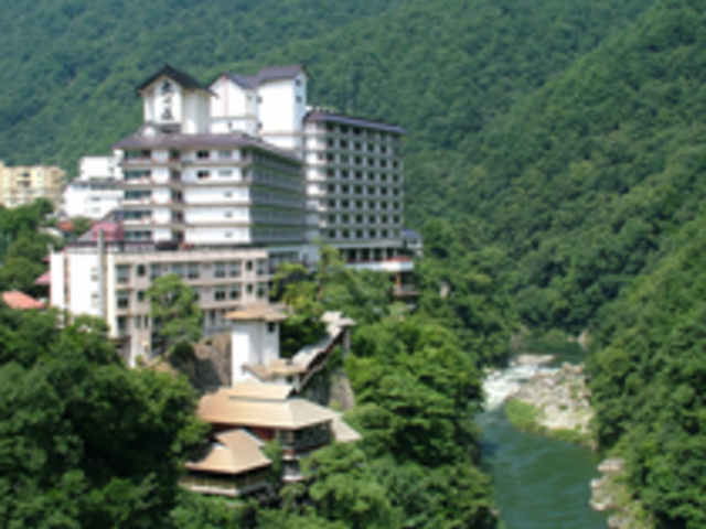 ���̌k�J�����ɂ����Č���쑑���i�̒��߂����\�ł���B_��쑑