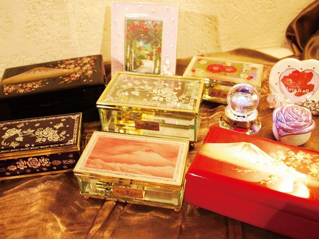 �x�m�R���K�N�̃I���S�[��_�͌��� ���y�ƐX�̔��p��