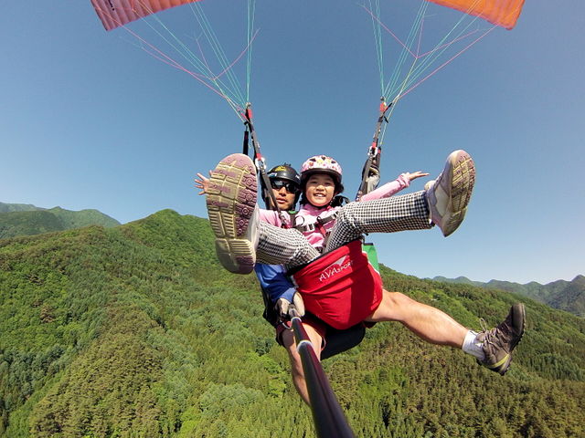 �����Ȃ��q�l���t���C�g�o���܂�_�p���O���C�_�[�p�[�N��