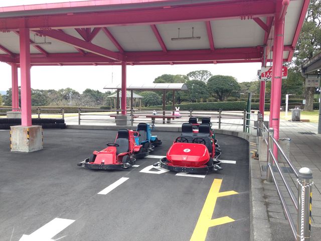 ������R����