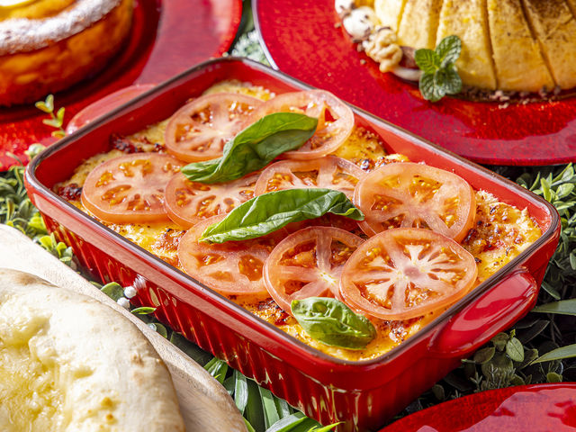 �C���^�[�i�V���i���K�[�f���z�e�����c