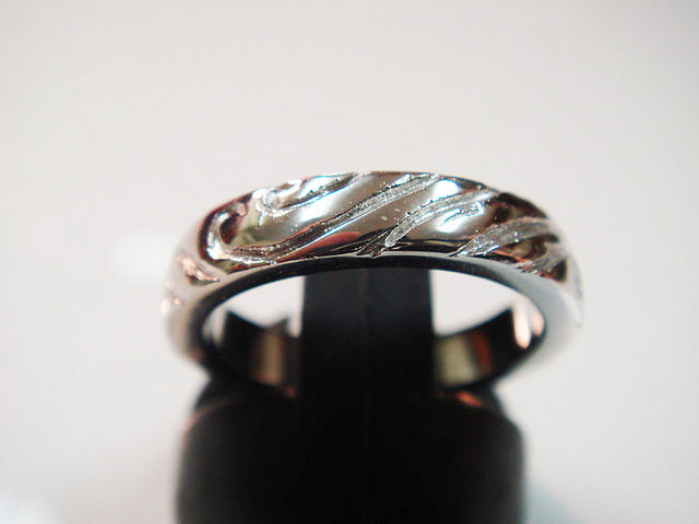 ���v���`�i���b�L���H���\�ʂɃ��W�E�����R�[�e�B���O��������H�ł��B_CHERRYBOAR