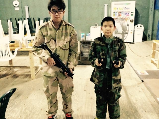 �T�o�C�o���@�t�B�[���h�@FOXTROT