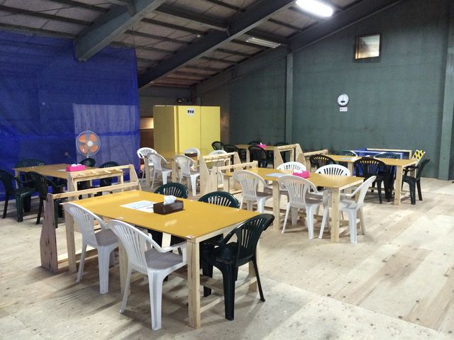 �T�o�C�o���@�t�B�[���h�@FOXTROT