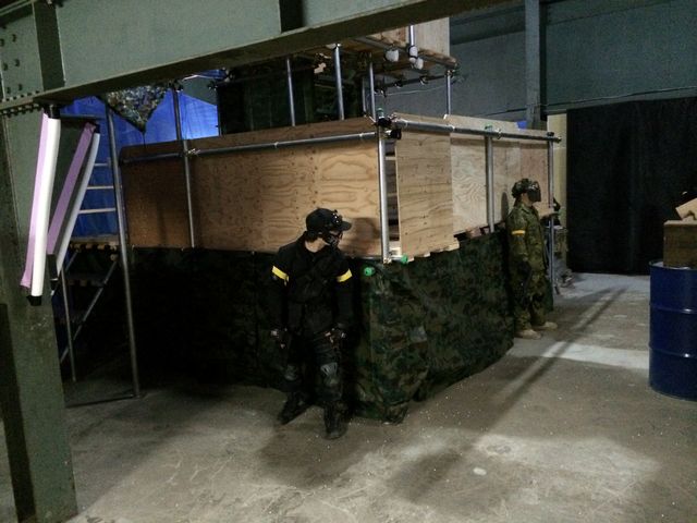 �T�o�C�o���@�t�B�[���h�@FOXTROT