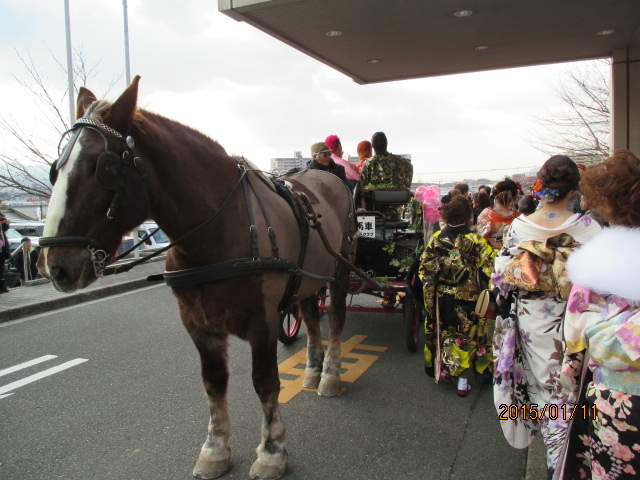 �E���܂��R�E���l���n�ԃp���[�h_�z�[�X�v����