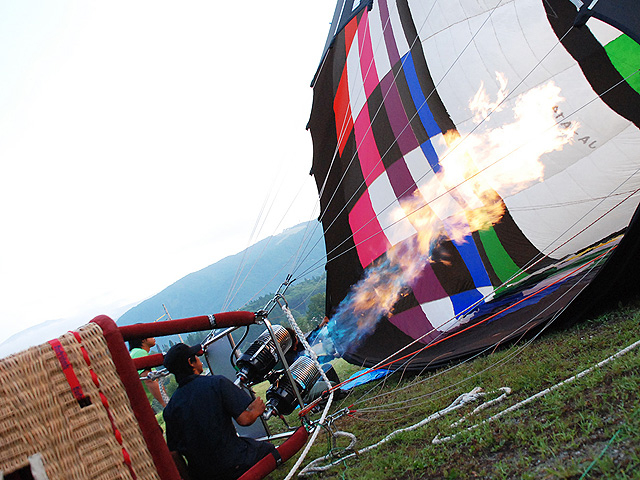 �o�[�i�[�ŋ����c��܂��ė����グ�܂�_���n���C�I���A�h�x���`���[