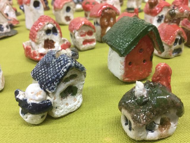 �t�B�M���A�Ƃ��~�j�`���A�n�E�X�ȂǊy������i�������ς��B_���S���|�Z���^�[