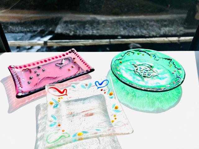 �K���X�A�[�g�̌��H�[�������{�w�O�H�[