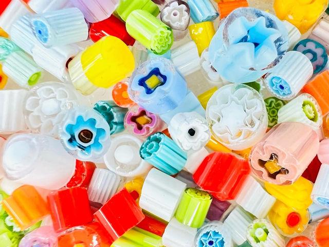 �K���X�A�[�g�̌��H�[�������{�w�O�H�[