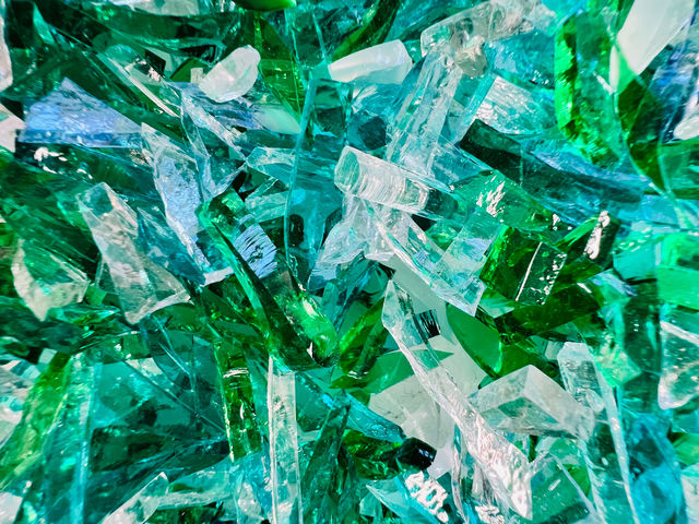 �K���X�A�[�g�̌��H�[�������{�w�O�H�[