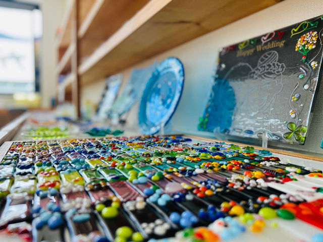 �K���X�A�[�g�̌��H�[�������{�w�O�H�[