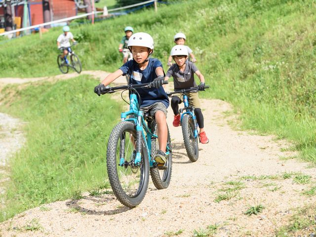 MTB�������^�����āu�X�L���A�b�v�p�[�N�v�ŋZ�p�𖁂����B_Hakuba47�}�E���e���X�|�[�c�p�[�N