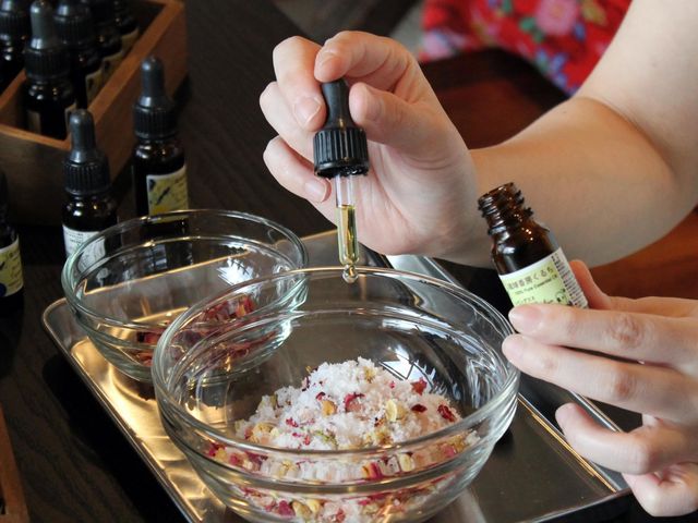 �������[���邿