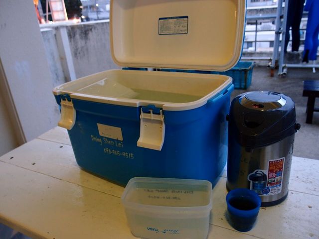 �y�~�̊C�͊C����オ�����オ��؁z �C�オ��ɂ����ɉ��܂��悤�ɁA�w�̂̒����牷�܂�z�b�g�h�����N�₨�����p�ӂ��Ă���܂��I�x_Diving�@Shop Lei�i�_�C�r���O�V���b�v���C�j