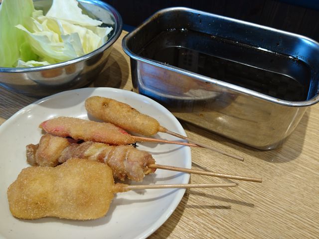 大阪名物　串カツを発祥地・新世界の人気有名店で食べ比べ！_大阪グルメウォーク