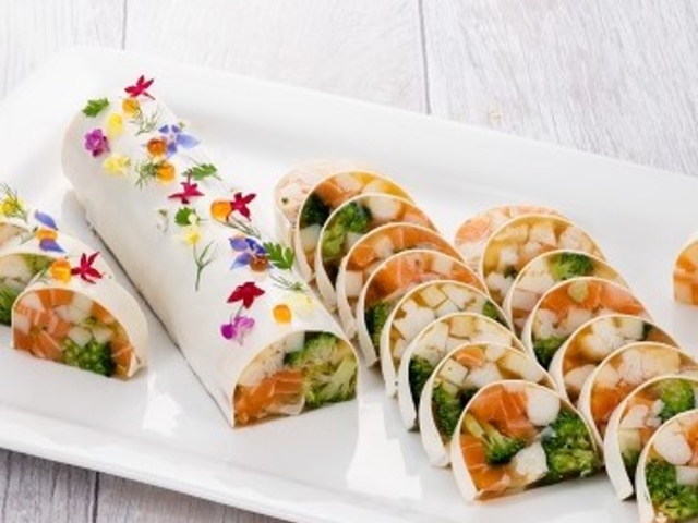 �X�J�C���X�g�����u�A�u�v���t�����`�V�F�t�ďC�u�T�[�����ƃW���K�C���̃V���[�t�����v_�z�e���O�������B�A���