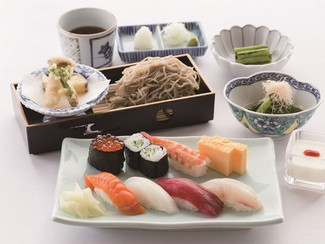 �y���v�����X�z�e��