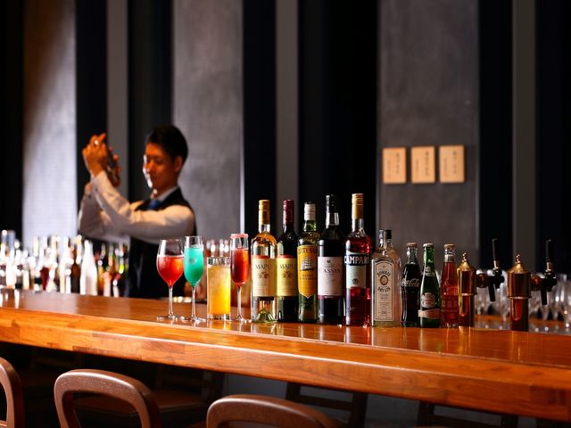 Sky Dining �V�� BAR_���É��v�����X�z�e���@�X�J�C�^���[