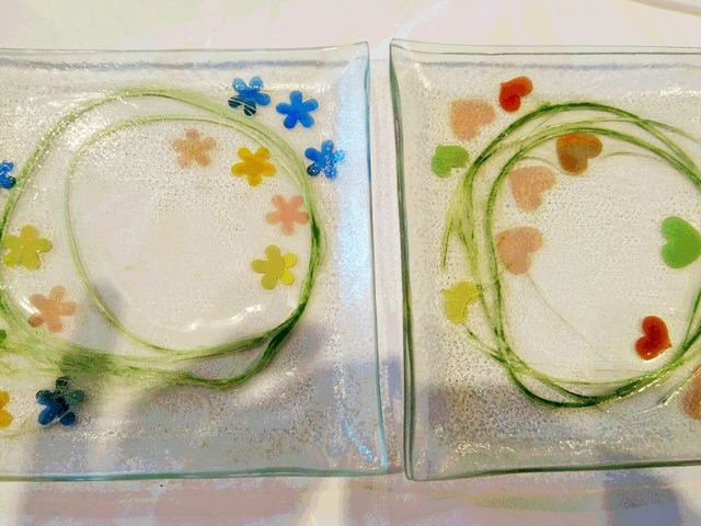 �K���X�̃v���[�g
�o���オ��2_�K���X�X�^�W�I�f���^�X�U