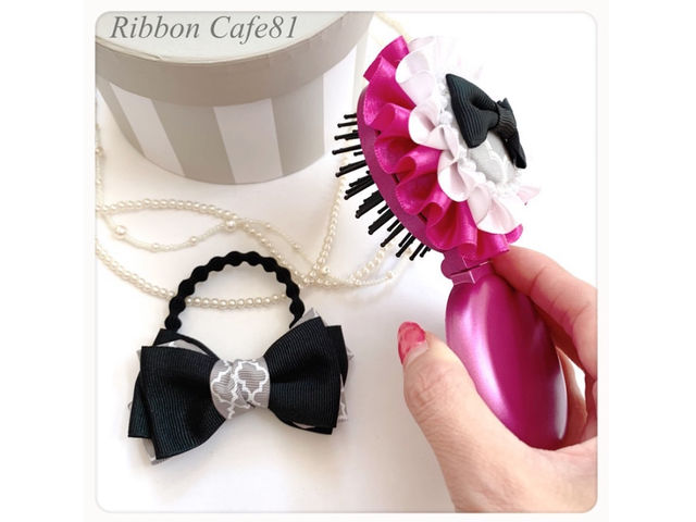 �~���[�t���g�уw�A�u���V
UN-DECOR���[�b�g�A�����W_RIBBON cafe 81