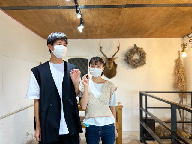 �w�ւ����ƌ����̌����؂Ȑl�ƈꏏ�ɁB_Azizi