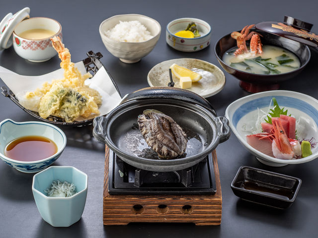 �y������ђ�H�z����їx��Ă��A�h�g�A�V�n��_�z�e���E�T���~��y���@�ʊف@�ł񏕒���