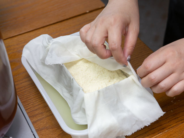 Cafe �ɂ���q��