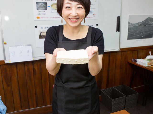 Cafe �ɂ���q��