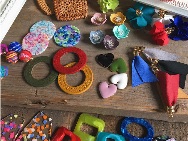 �J���t���ȃp�[�c�B�ɐS���B_cu-mu