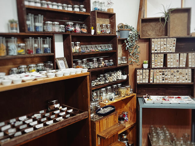 �r���ɓ������p�[�c�������B2000��ވȏ�̃p�[�c�����т܂��B_cu-mu