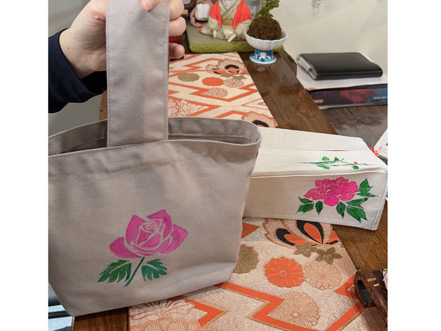 ���o�b�O��e�b�V��BOX�ɂ��G�`����
�X�e���V��������h��G�̂悤�ɒN�ł��ȒP�ɖ�30���Ŋ������܂�����_������