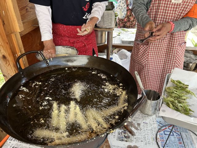 ��i�I�̂肽�ėg�����Ă̎R�ؓV�Ղ�
_�������c���т̗�