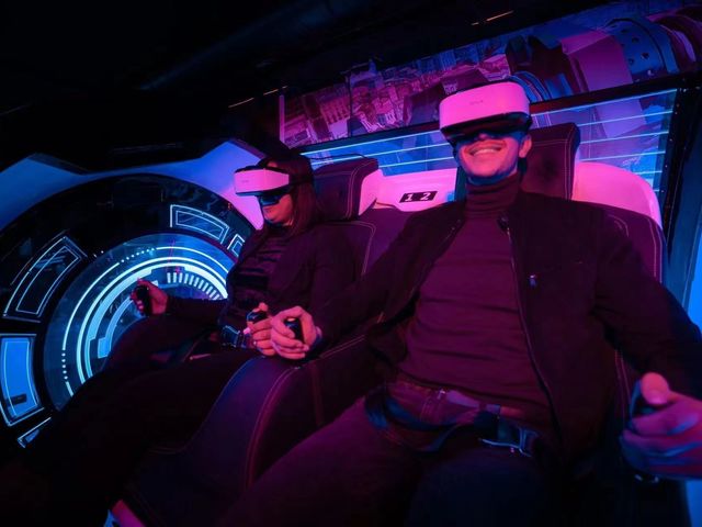 �wSpace Shuttle 2.0�x
���{���㗤�I�X�y�[�X�V���g���𑀏c���A�F����Ԃ��n�C�X�s�[�h�ŋ삯������u�����I_RED��TOKYO TOWER