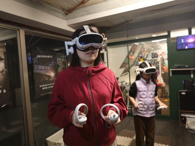 ���|�I�ȃX�P�[���ƍו��܂ō�荞�܂ꂽ���z�I�Ȑ��E�BVR�̒��ł������킦�Ȃ��s��Ȗ`���������ɁI_Reality.Edge.VR (���A���e�B�G�b�W VR) VR Escape Room