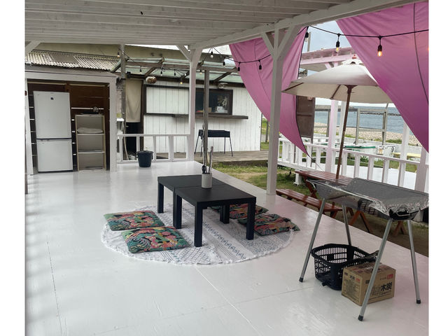 Box�����~�Ȃ͉J�̓��ł������Ƒ��ʃ^�[�v�ň��S����BBQ�o���܂��I
_Beach house popi