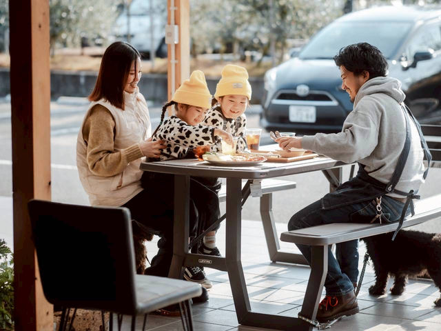 �e���X�Ȃł̂�т�J�t�F�̂����p���\�ł��B_�Ƃ悭�ɂӂ��[�ފό��_��