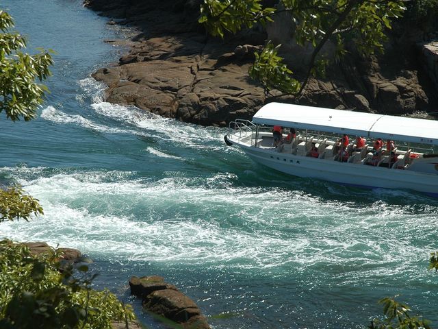 ���˓����܂Ȃ݃��[�f�B���O