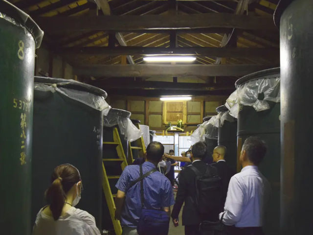 ����𑢊������