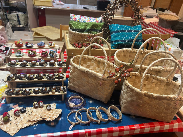 �̌��^�J�t�F��������̘a